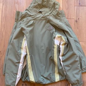 The North Face hyvent green winter jacket small